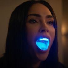 Blue mouth, blue teeth. (aug. 18-21.)